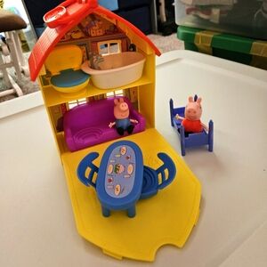 PEPPA PIG PLAYHOUSE W/ ACCESSORIES 🐷